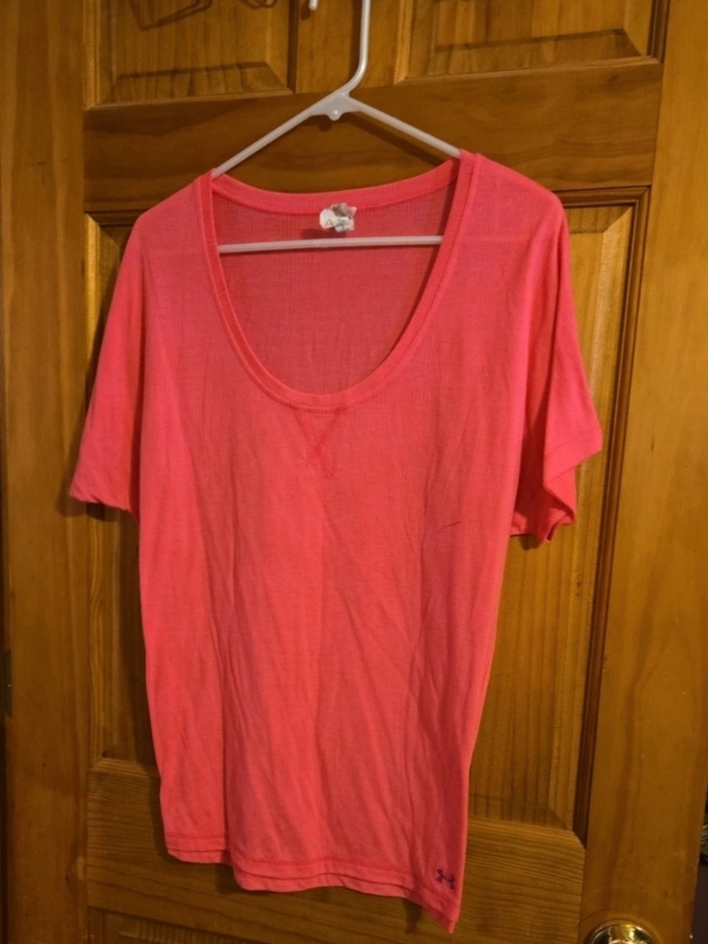 Under Armour Women's Hot Pink Scoop Neck Short Sleeve Tee